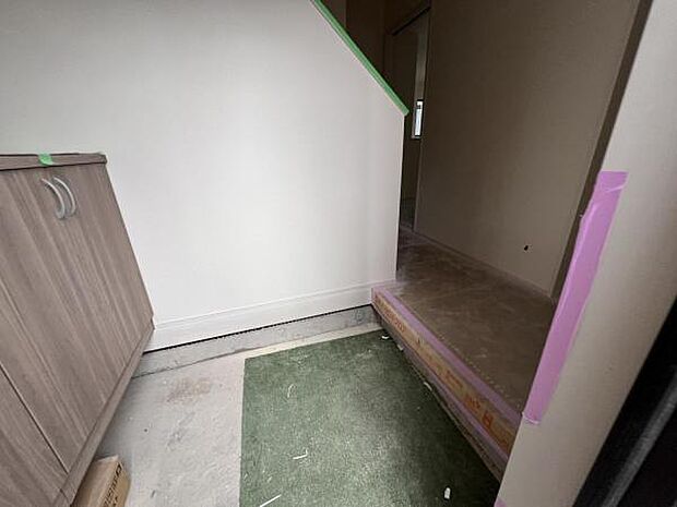 いつも気持ちよくご家族を迎えられる玄関です。綺麗で明るい玄関でお客様をお迎えいただけます。