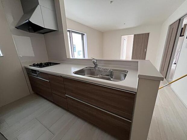 料理の時間が楽しくなるキッチンスペースです作業スペースが広く家事動線をゆったりと確保できるキッチン