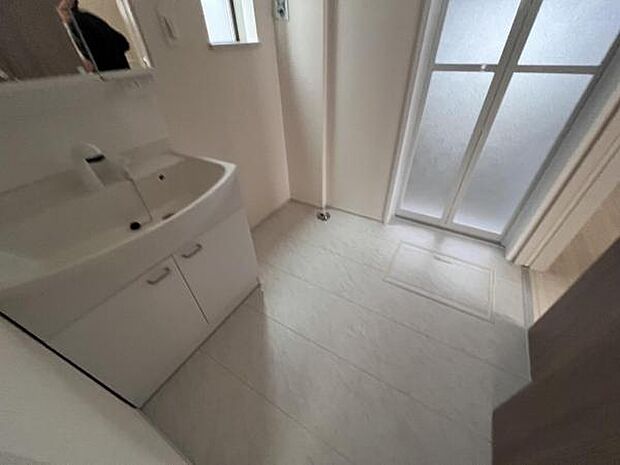 お天気を気にせずお洗濯ができ、室内干し可能です。