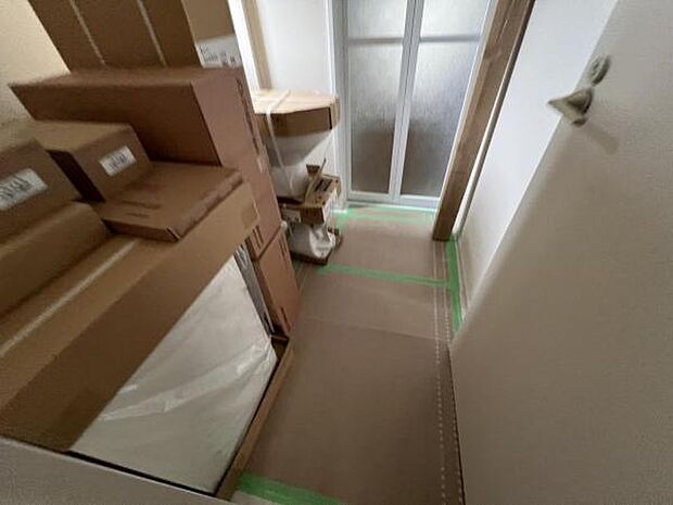 洗面化粧台です。朝の身支度から1日が始まります。収納力と機能性に優れたお手入れラクラク洗面化粧台です