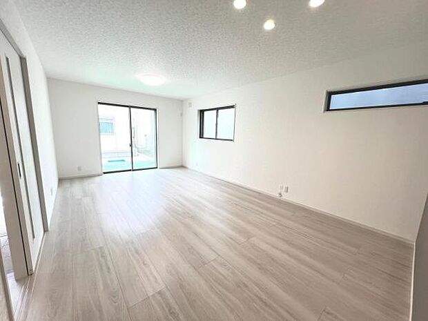 ご家族の温かい時間を演出するダイニングスペースです。