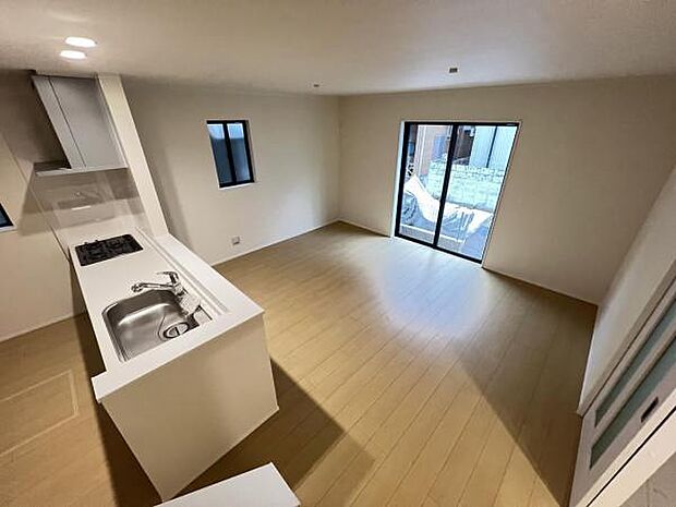 ご家族の温かい時間を演出するダイニングスペースです。