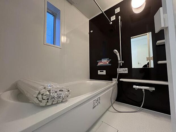 スタイリッシュな浴室で1日の疲れをゆったり癒されるのもいいですね。