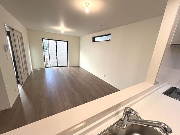 ご家族の温かい時間を演出するダイニングスペースです。