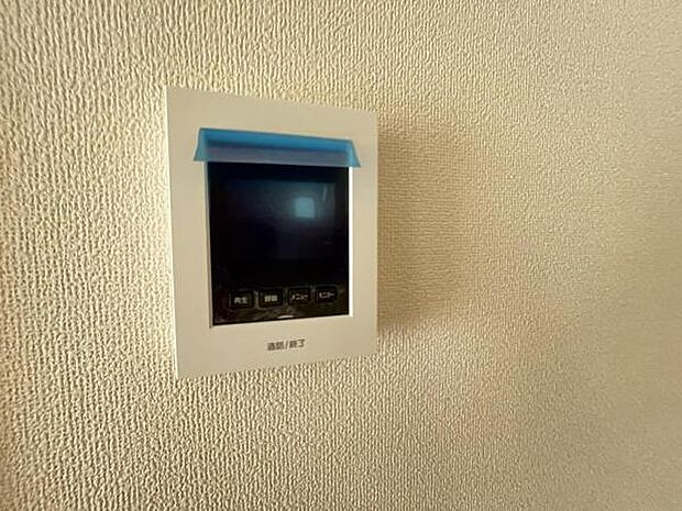訪問者を確認できるTVモニター付きインターフォンです。