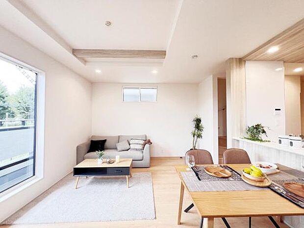 ご家族の温かい時間を演出するダイニングスペースです。