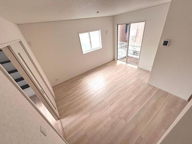 リビングダイニングになります。ご家族そろっての素敵な空間になりそうですね。