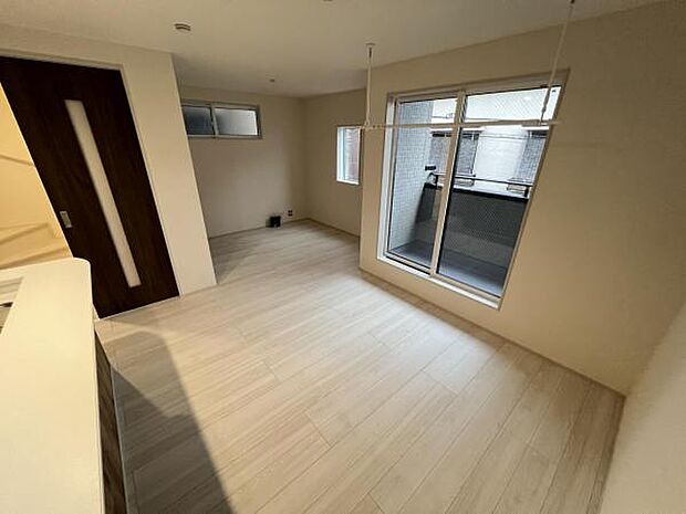 家族団らんの場所としてゆったりと居心地の良いリビングです。