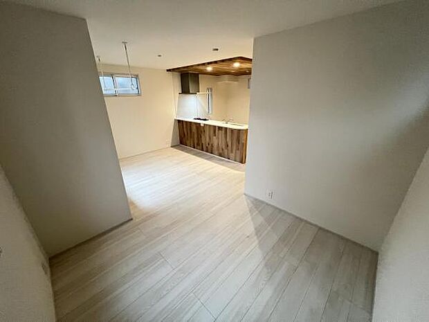 リビングダイニングになります。ご家族そろっての素敵な空間になりそうですね。