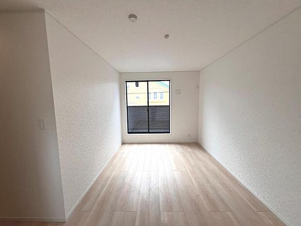 子供部屋にもちょうど良い大きさのお部屋です。