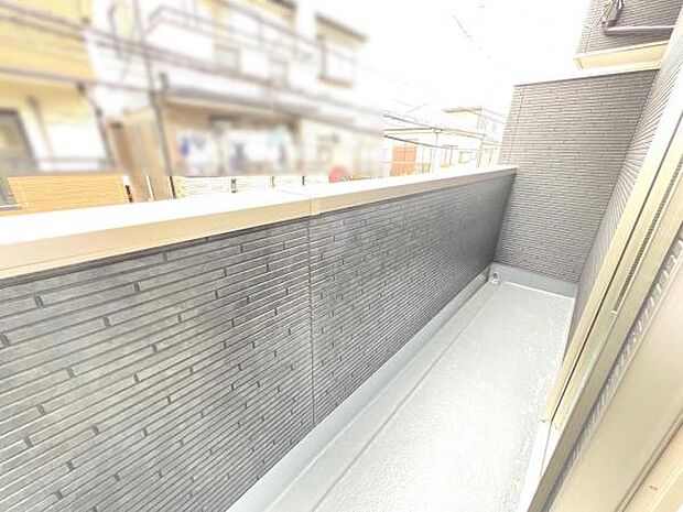 お洗濯ものを気持ち良く太陽の光で干せるのが嬉しいですね。