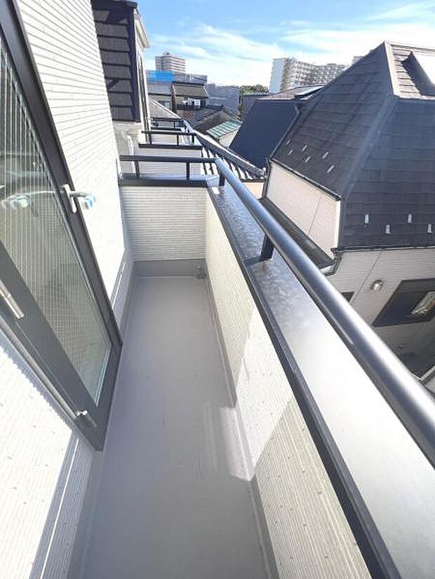 お洗濯ものを気持ち良く太陽の光で干せるのが嬉しいですね。