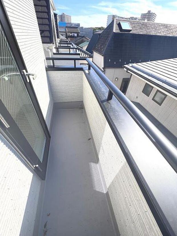 お洗濯ものを気持ち良く太陽の光で干せるのが嬉しいですね。