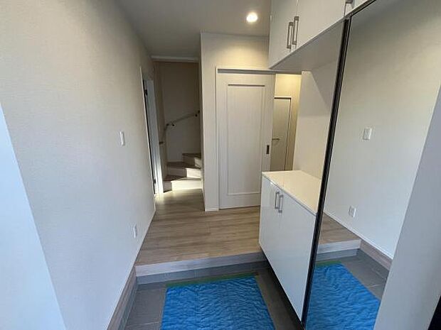 いつも気持ちよくご家族を迎えられる玄関です。