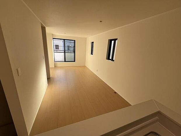 家族団らんの場所としてゆったりと居心地の良いリビングです。