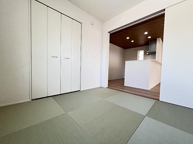 一部屋あるとうれしい和室。客間、晩酌、家族団らんなど色々使えますね。