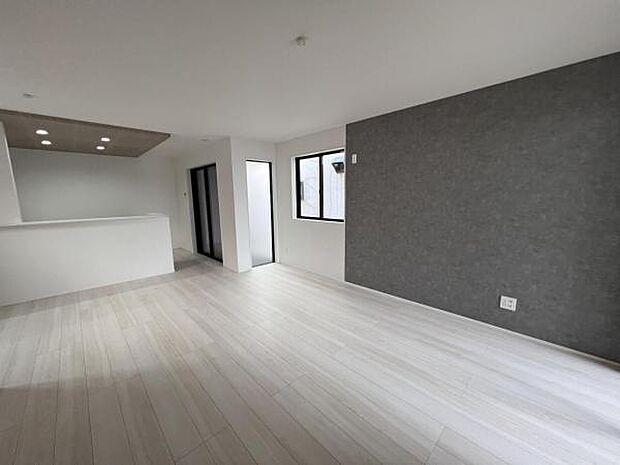 家族団らんの場所としてゆったりと居心地の良いリビングです明るい日差しが入る風通しの良いリビングですご