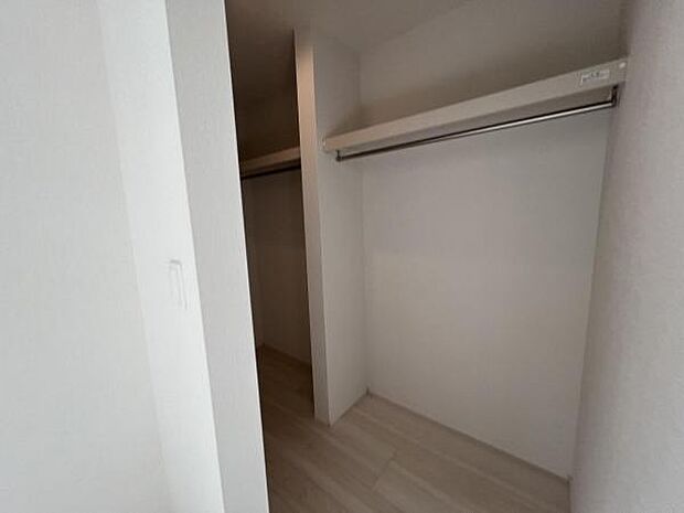 いつでもお部屋をスッキリお使い頂ける収納スペースを設置中の物を確認しやすく取り出しやすい収納スペース