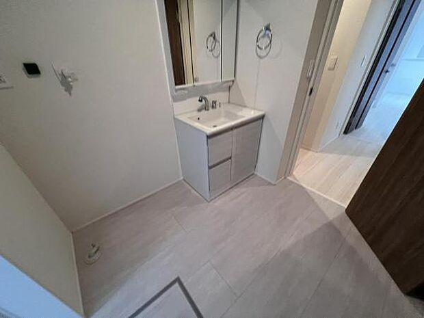 お天気を気にせずお洗濯ができ、室内干し可能です。