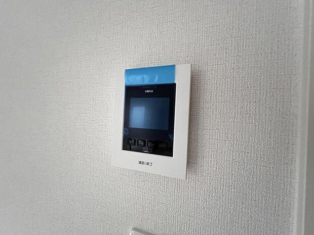 訪問者を確認できるTVモニター付きインターフォンです。