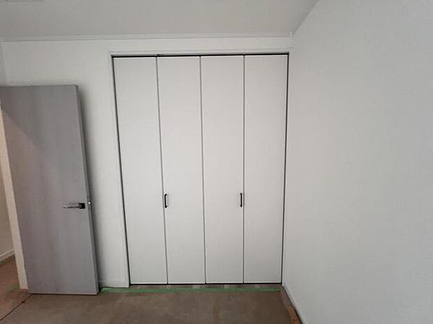 いつでもお部屋をスッキリお使い頂ける収納スペースを設置中の物を確認しやすく取り出しやすい収納スペース