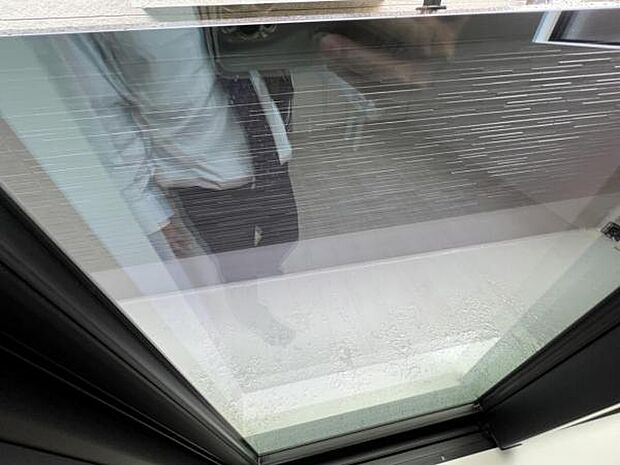 お洗濯ものを気持ち良く太陽の光で干せるのが嬉しいですね開放感あふれる広々としたバルコニーはお洗濯はも