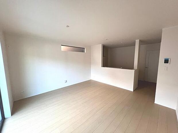 ご家族が集うLDKは約15帖の広さ、団らんの空間です。