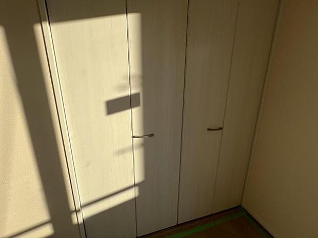 いつでもお部屋をスッキリお使い頂ける収納スペースを設置中の物を確認しやすく取り出しやすい収納スペース