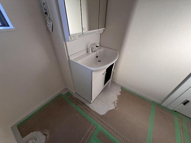 お天気を気にせずお洗濯ができ、室内干し可能です。