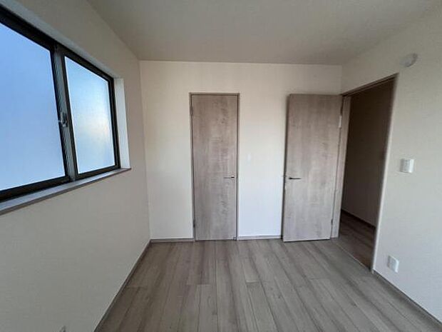 いつでもお部屋をスッキリお使い頂ける収納スペースを設置中の物を確認しやすく取り出しやすい収納スペース