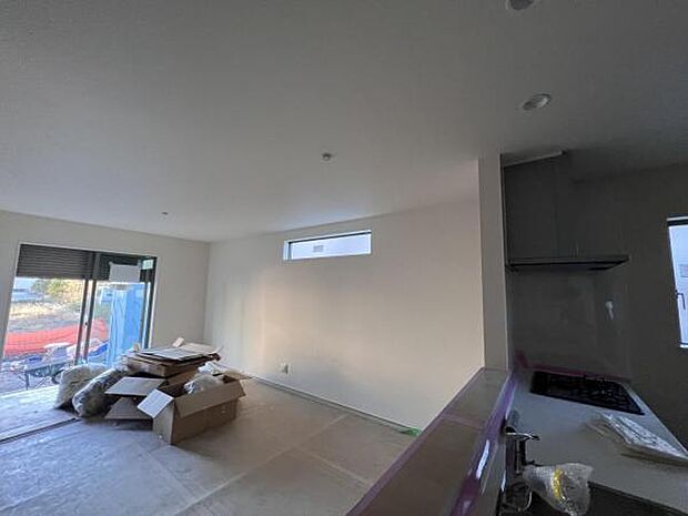 家族団らんの場所としてゆったりと居心地の良いリビングです明るい日差しが入る風通しの良いリビングですご