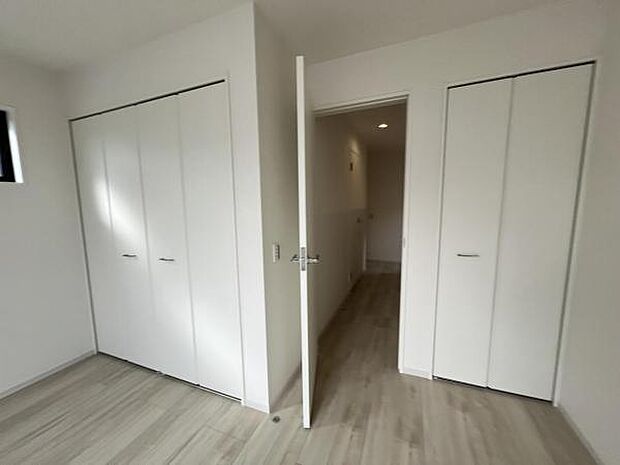 いつでもお部屋をスッキリお使い頂ける収納スペースを設置中の物を確認しやすく取り出しやすい収納スペース