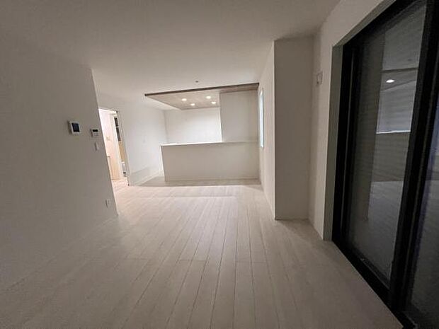 リビングダイニングになりますご家族そろっての素敵な空間になりそうですね暖かな日差しが差し込むリビング