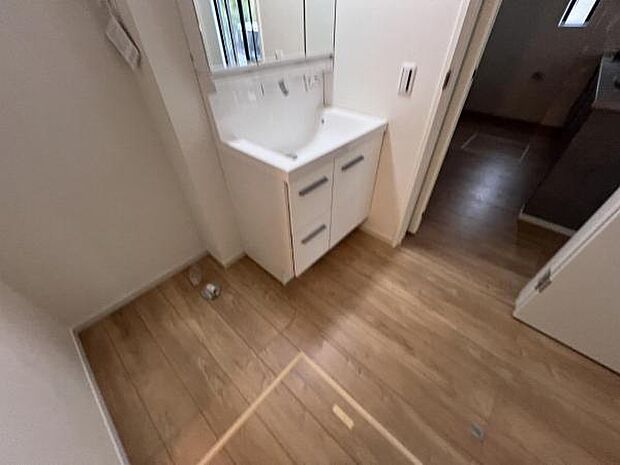 お天気を気にせずお洗濯ができ、室内干し可能です。