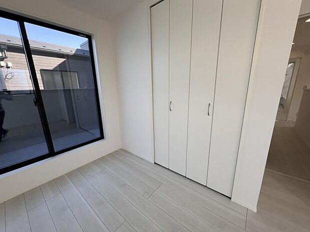 いつでもお部屋をスッキリお使い頂ける収納スペースを設置中の物を確認しやすく取り出しやすい収納スペース