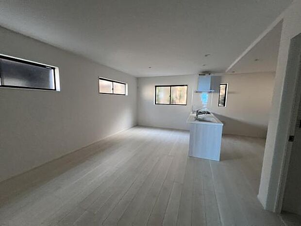 リビングダイニングになりますご家族そろっての素敵な空間になりそうですね暖かな日差しが差し込むリビング