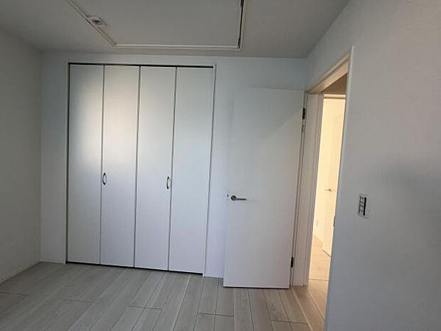 いつでもお部屋をスッキリお使い頂ける収納スペースを設置中の物を確認しやすく取り出しやすい収納スペース