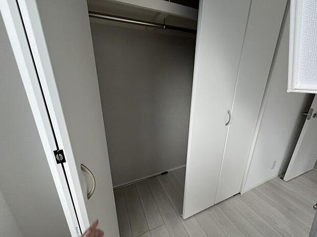 いつでもお部屋をスッキリお使い頂ける収納スペースを設置中の物を確認しやすく取り出しやすい収納スペース