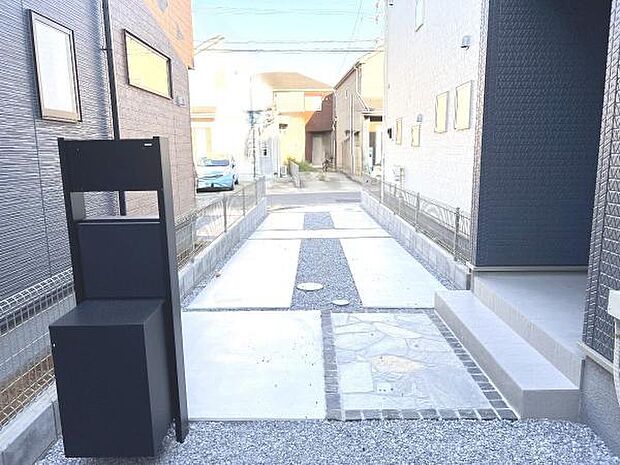 セカンドカーにも便利な駐車2台可能です。