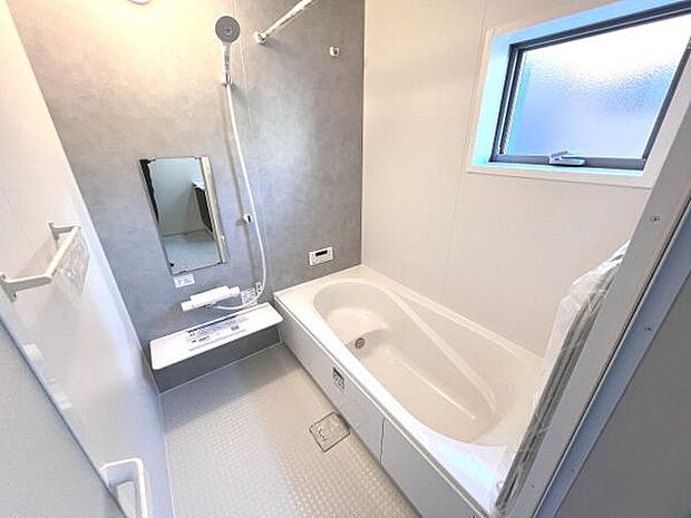 お風呂でほっとひといき。1日の疲れを癒しましょう。