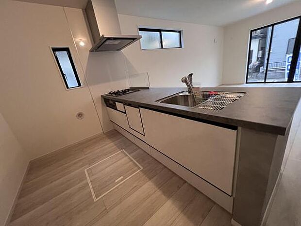 料理の時間が楽しくなるキッチンスペースです作業スペースが広く家事動線をゆったりと確保できるキッチン