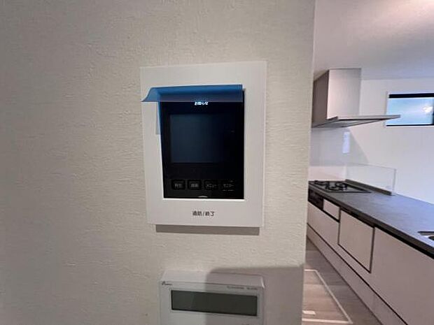 訪問者を確認できるTVモニター付きインターフォンです。