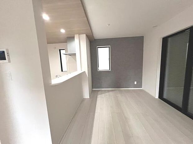 ご家族の温かい時間を演出するダイニングスペースです。