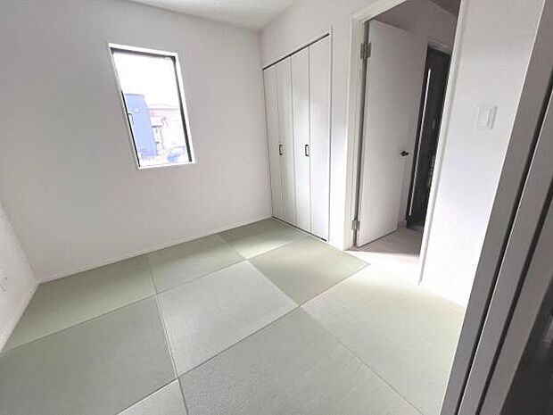 一部屋あるとうれしい和室。客間、晩酌、家族団らんなど色々使えますね。