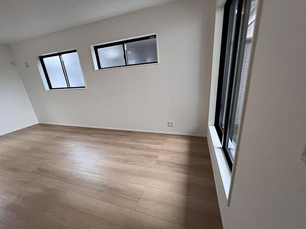 家族団らんの場所としてゆったりと居心地の良いリビングです明るい日差しが入る風通しの良いリビングですご