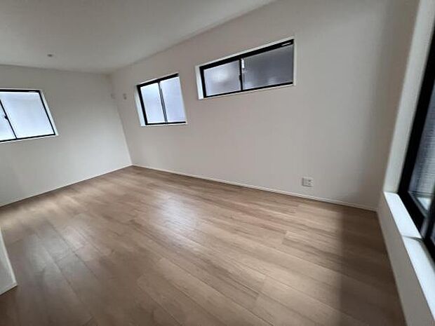 リビングダイニングになりますご家族そろっての素敵な空間になりそうですね暖かな日差しが差し込むリビング