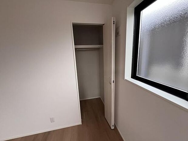 いつでもお部屋をスッキリお使い頂ける収納スペースを設置中の物を確認しやすく取り出しやすい収納スペース