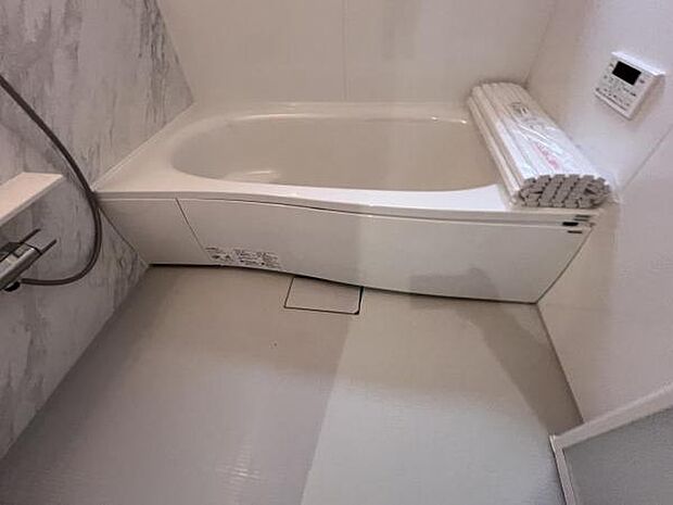 お風呂でほっとひといき1日の疲れを癒しましょうスタイリッシュな浴室で1日の疲れをゆったり癒されるのも
