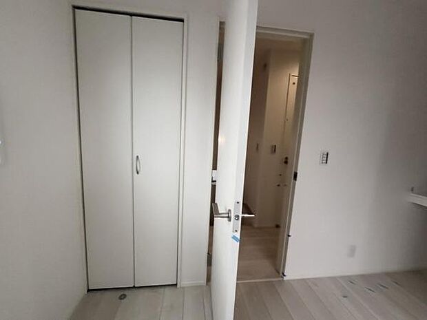 いつでもお部屋をスッキリお使い頂ける収納スペースを設置中の物を確認しやすく取り出しやすい収納スペース