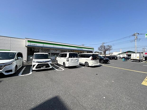 ファミリーマート 川口芝高木店まで約550m（徒歩7分）